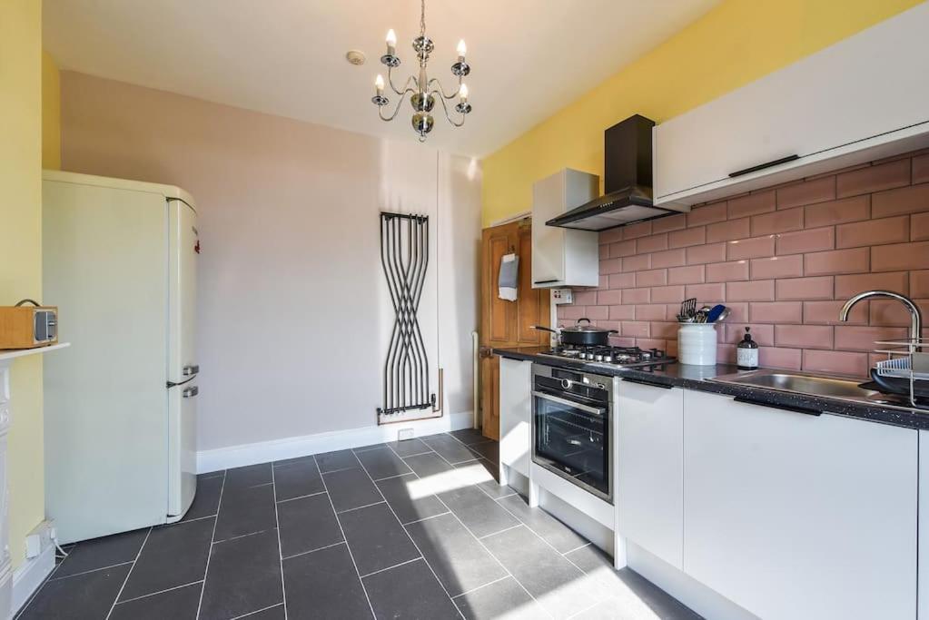 קארדיף Traditional 3-Bed Property In Pontcanna With Parking מראה חיצוני תמונה